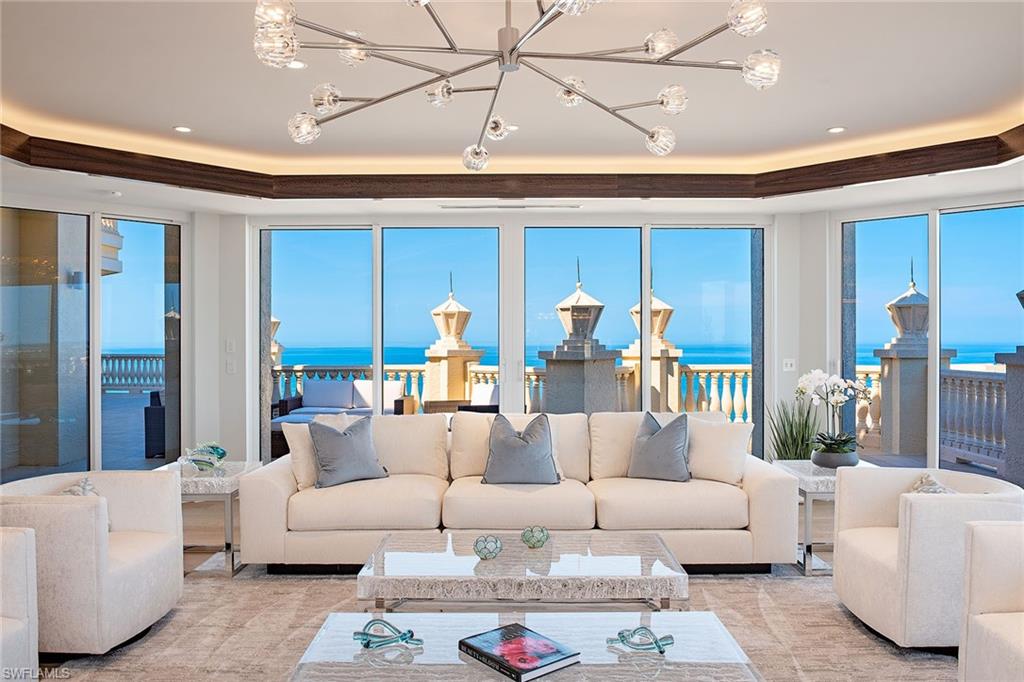 4021 Gulf Shore Blvd N Property Photo