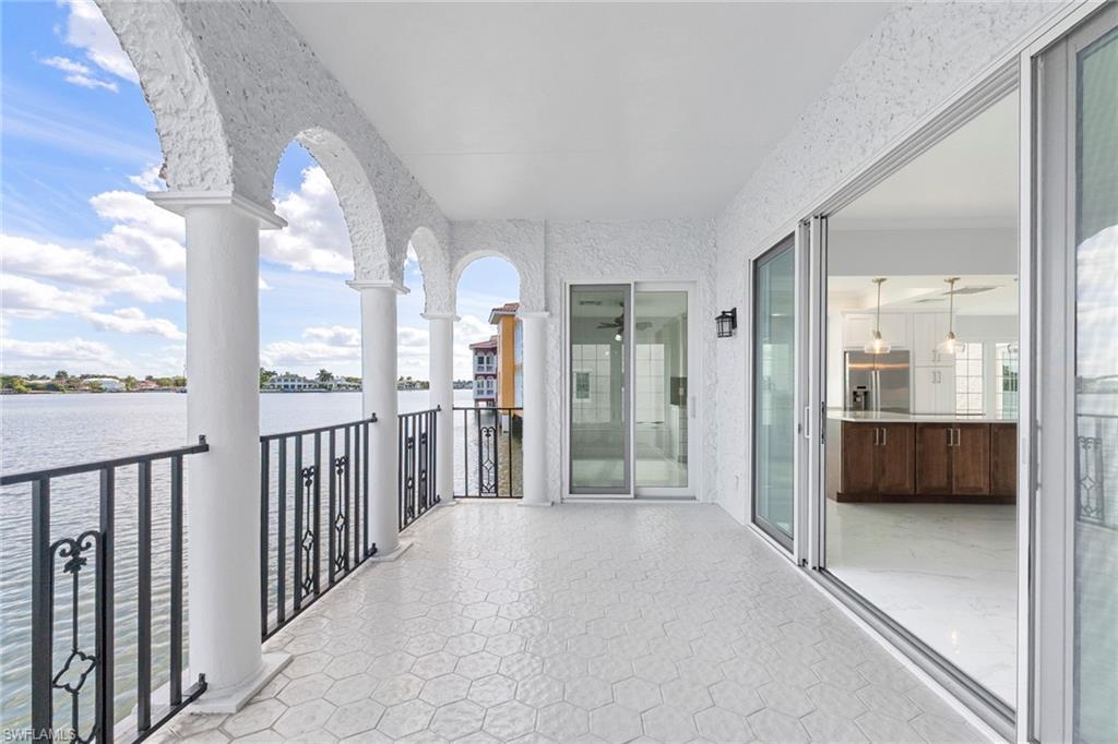 4000 Gulf Shore Blvd N 2000 Property Photo 19