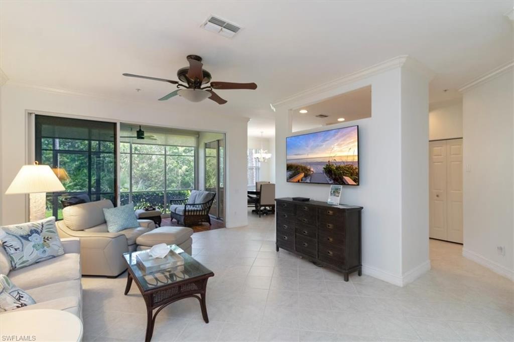 817 Carrick Bend Cir # 102 Property Photo 4