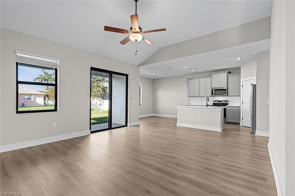4110 Sw Santa Barbara Pl Property Photo 4