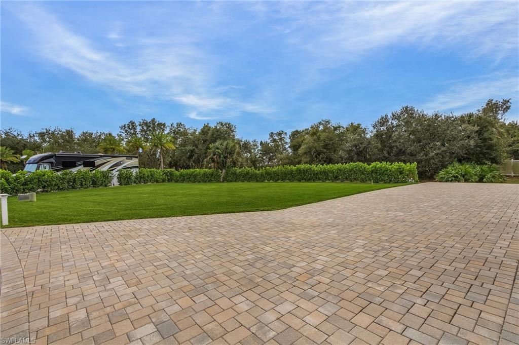 13424 Golden Palms Cir Property Photo 6