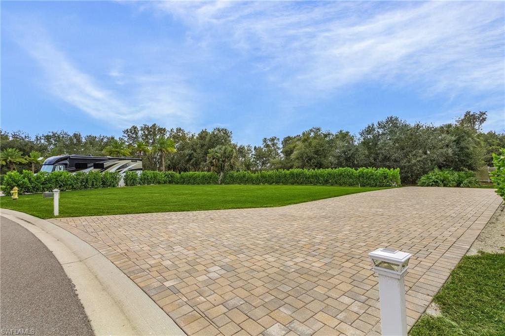 13424 Golden Palms Cir Property Photo 7