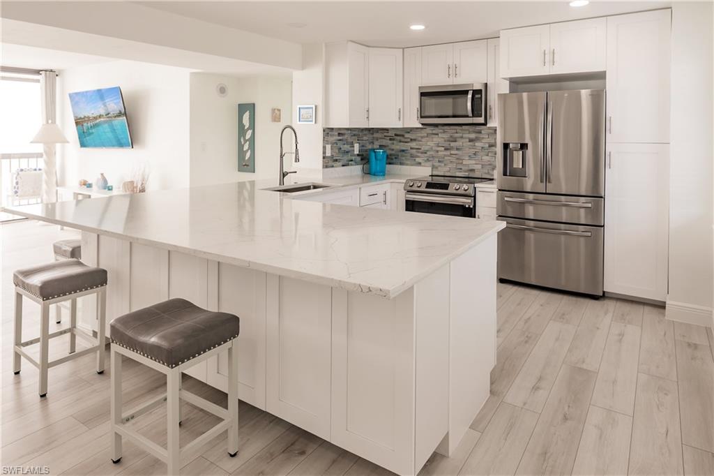 26300 Hickory Blvd # 806 Property Photo