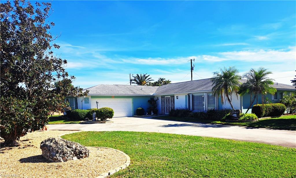 1727 Lakeview Blvd Property Photo