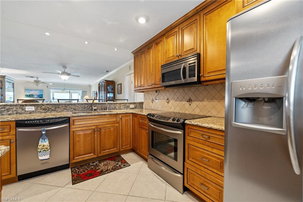 7008 Foxfire Dr Property Photo 4