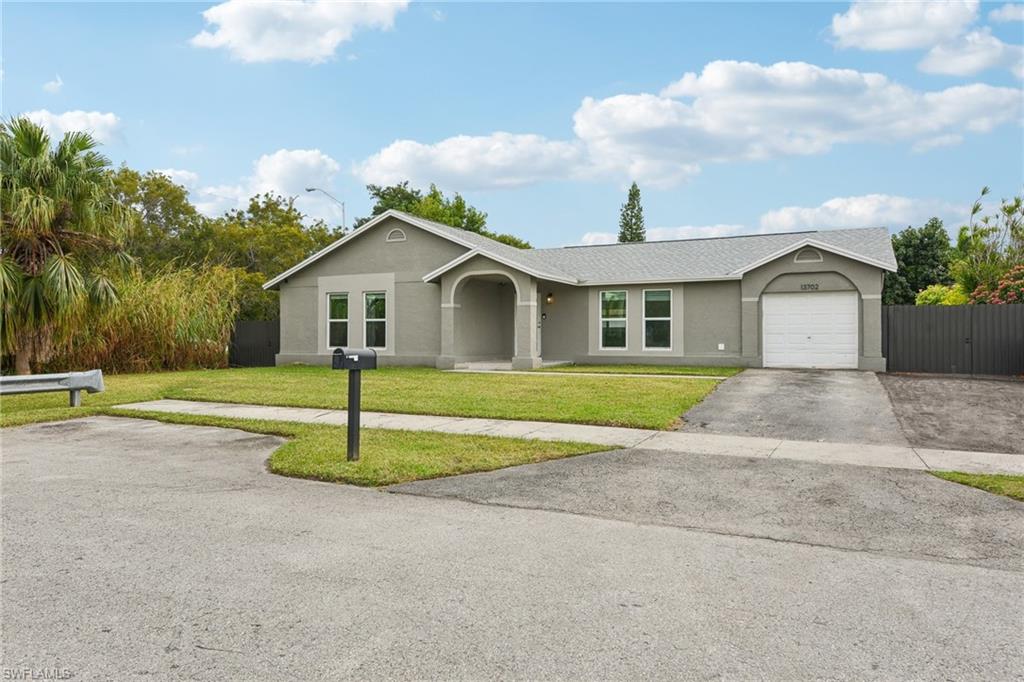 13702 Sw 282nd Ter Property Photo 3