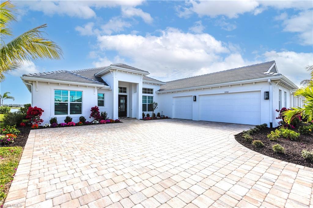 17244 Blue Sapphire Dr Property Photo 3