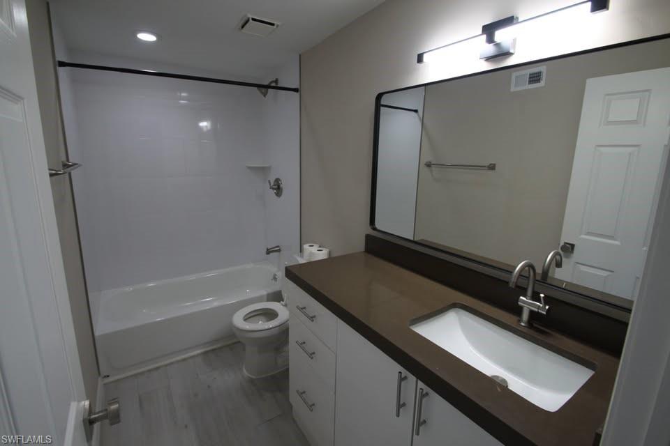 3327 Guilford Ct Property Photo 8