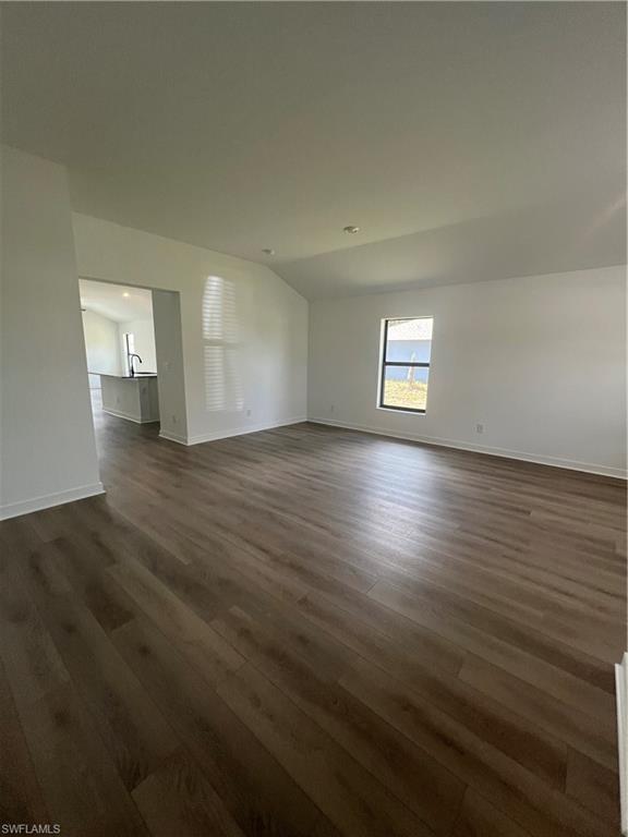 144 Blackstone Dr Property Photo 2