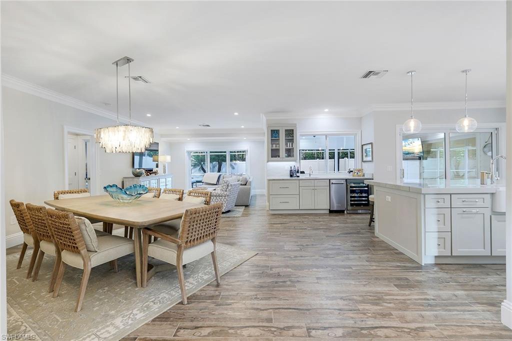 655 Park Shore Dr Property Photo