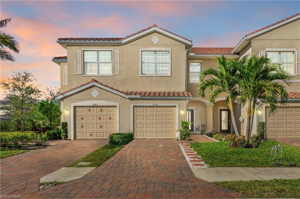 2669 Citrus ST Property Photo 1