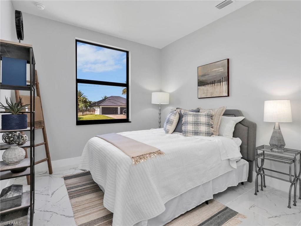 1423 20th Ter Property Photo 9