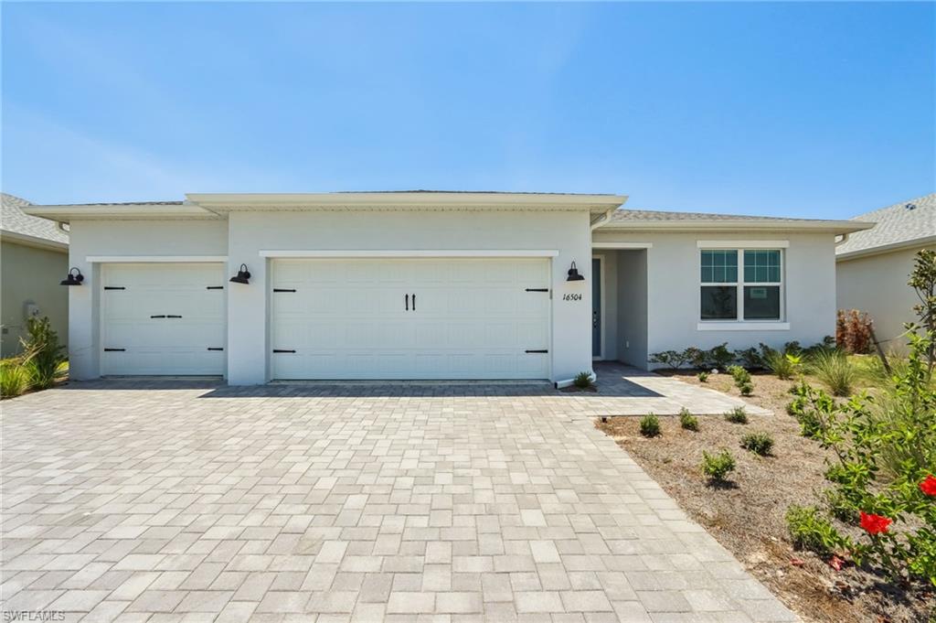 16504 Seven Lakes AVE Property Photo 1