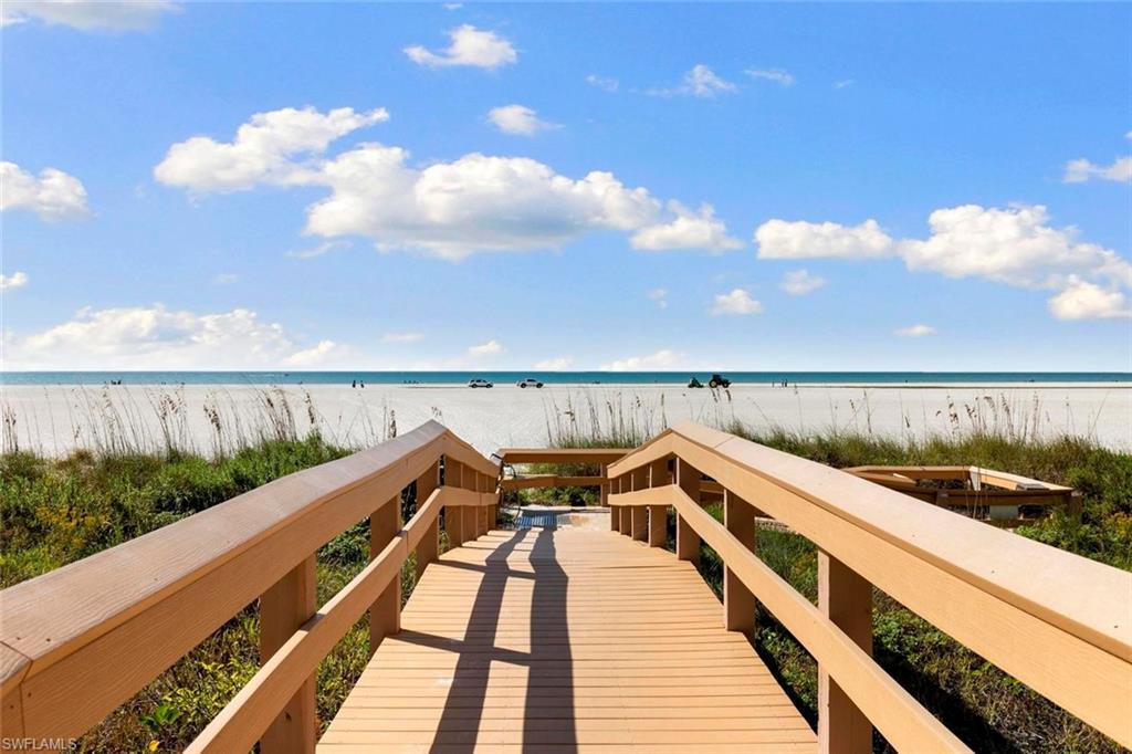 180 Seaview Ct # 114 Property Photo 3