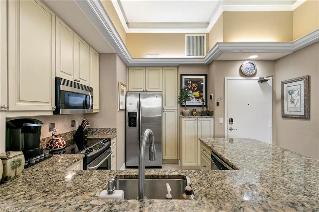 180 Seaview Ct # 114 Property Photo 11