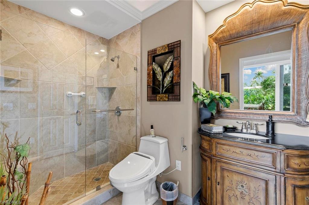 180 Seaview Ct # 114 Property Photo 16