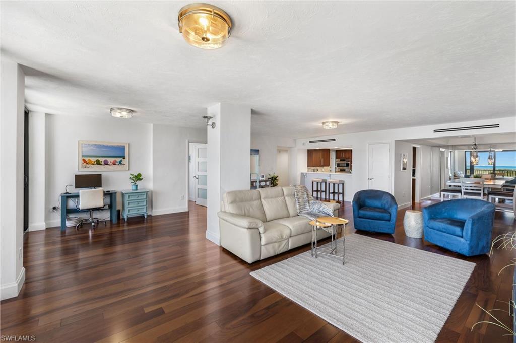 5601 Turtle Bay Dr # 402 Property Photo 4