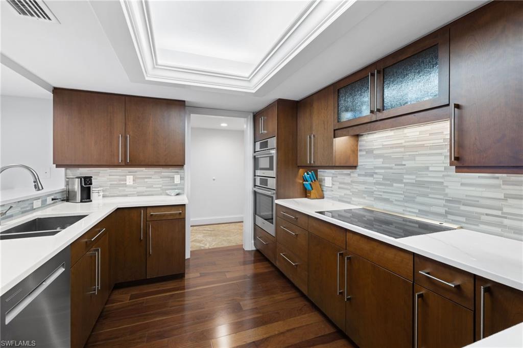 5601 Turtle Bay Dr # 402 Property Photo 10