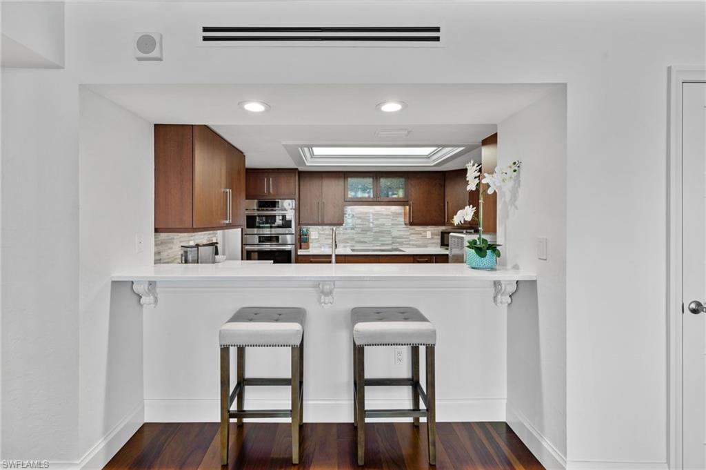 5601 Turtle Bay Dr # 402 Property Photo 12