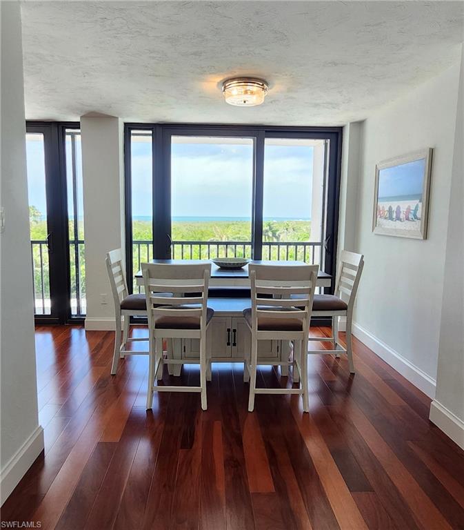 5601 Turtle Bay Dr # 402 Property Photo 13