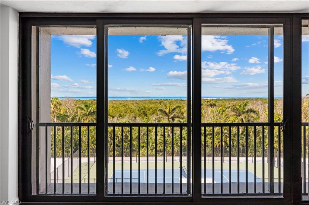 5601 Turtle Bay Dr # 402 Property Photo 16