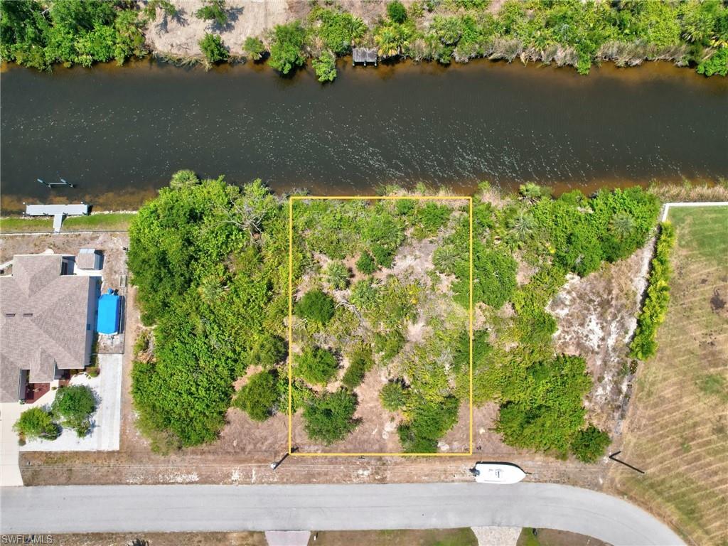 10080 Cocoa Beach St Property Photo 1