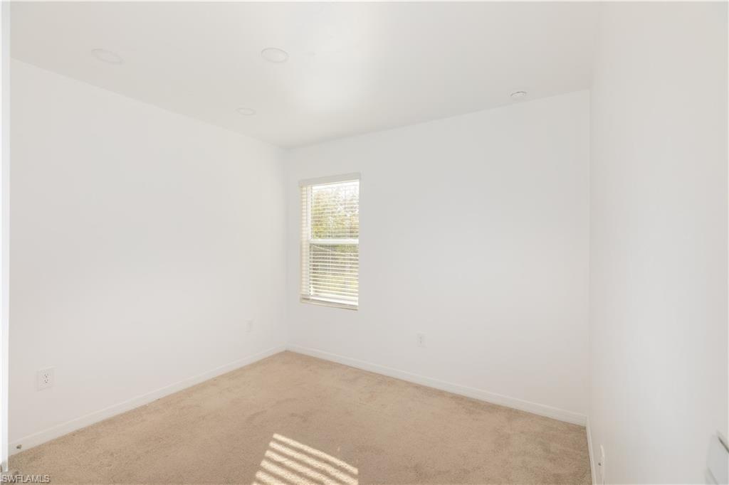 2905 45th St Sw Property Photo 12