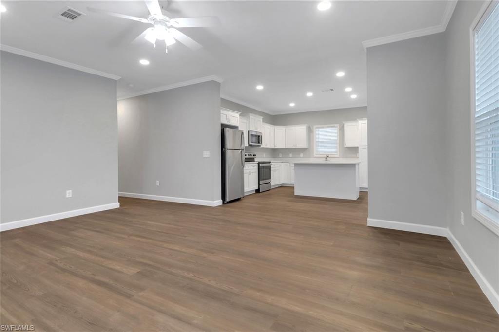 838 Porter St E Property Photo 12
