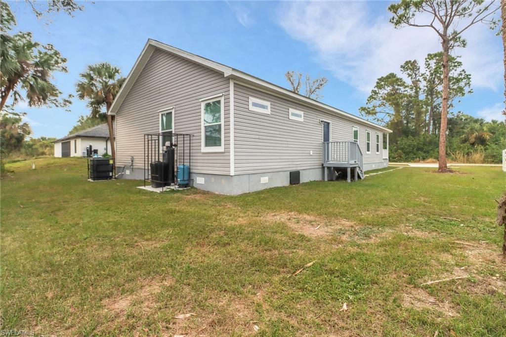 838 Porter St E Property Photo 25