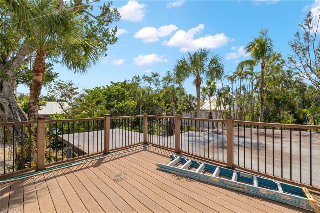 1446 & 1444 Periwinkle Way Property Photo 16