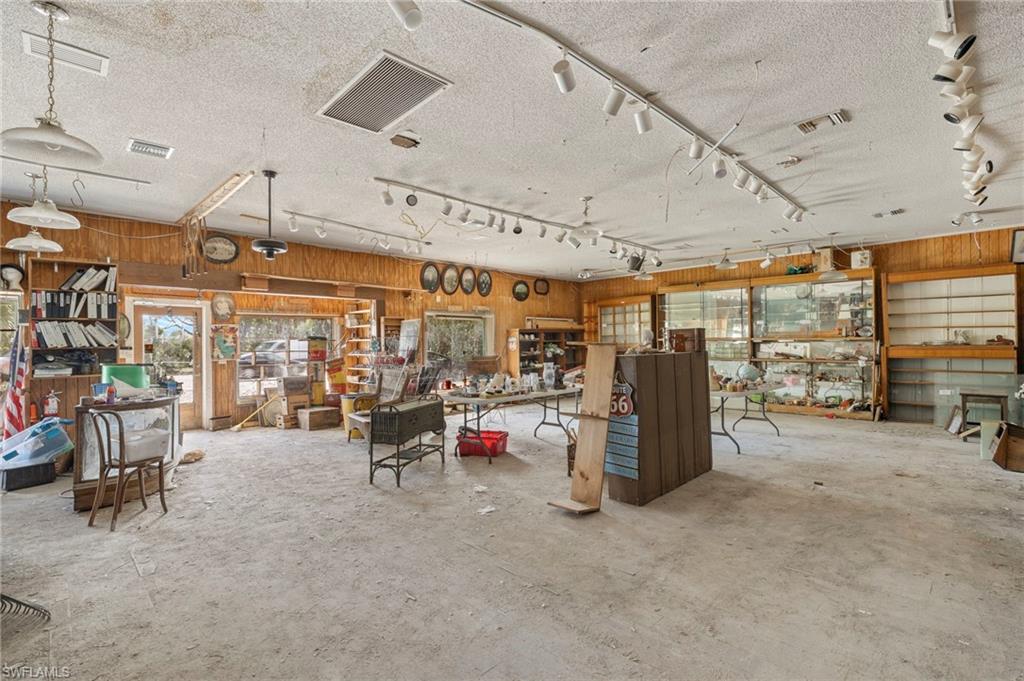 1446 & 1444 Periwinkle Way Property Photo 22