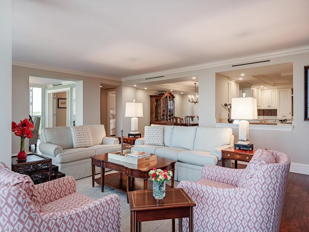 5601 Turtle Bay Dr # 404 Property Photo 4