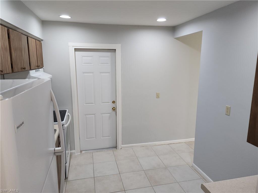 58 Hamlin Ct Property Photo 8