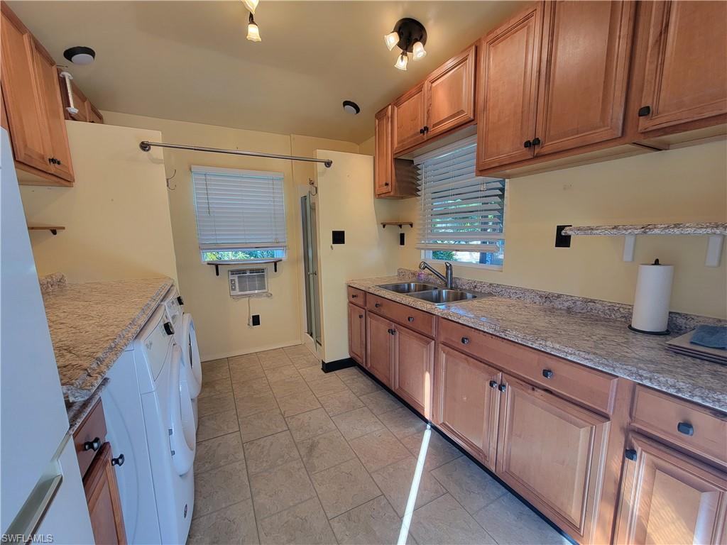 10141 Shadowood Ct Property Photo 7