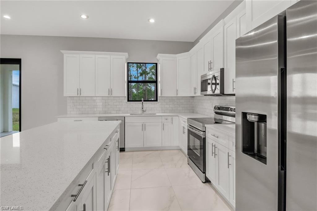 5653 Everglades Blvd N Property Photo 5