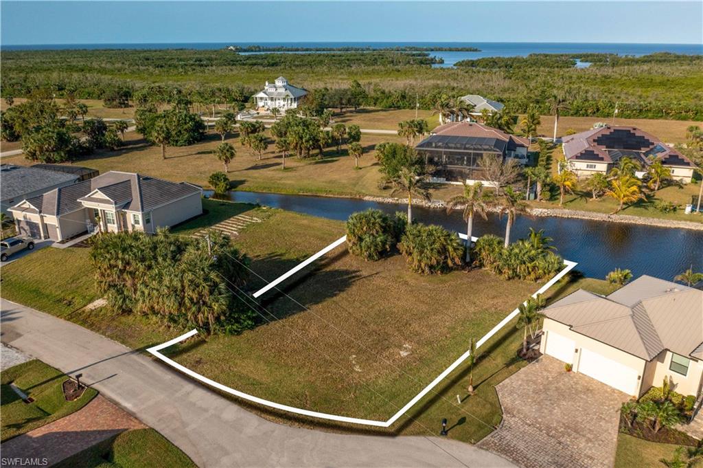 16219 Cayman Ln Property Photo 4