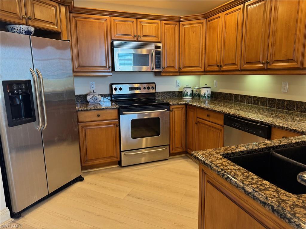1001 Arbor Lake Dr # 1105 Property Photo 8