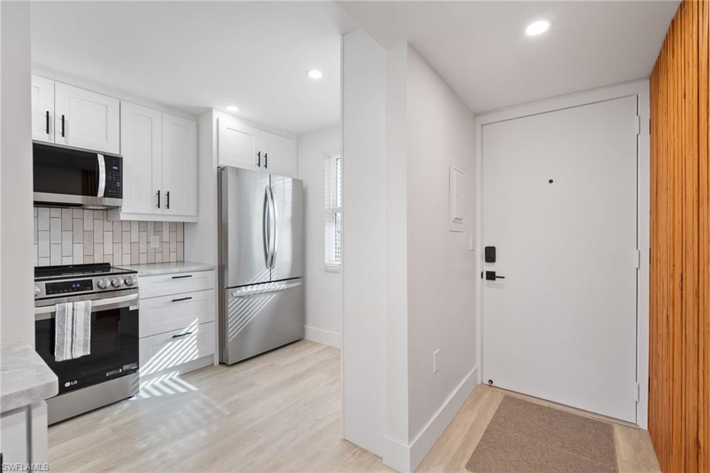 1624 Pine Valley Dr # 103 Property Photo 3