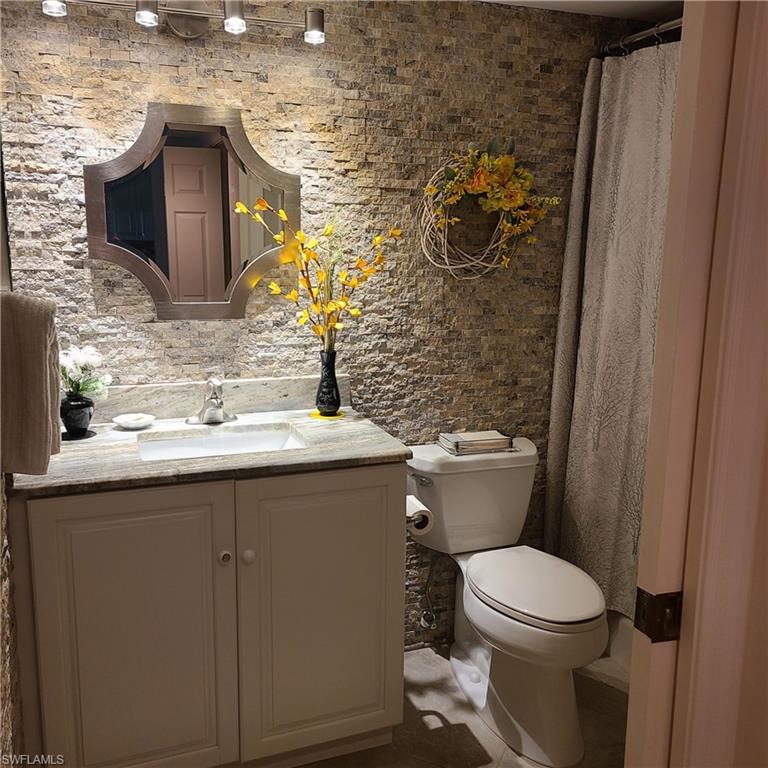 20151 Ian Ct 309 Property Photo 12