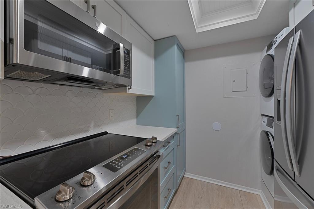 600 Neapolitan Way # 248 Property Photo 6