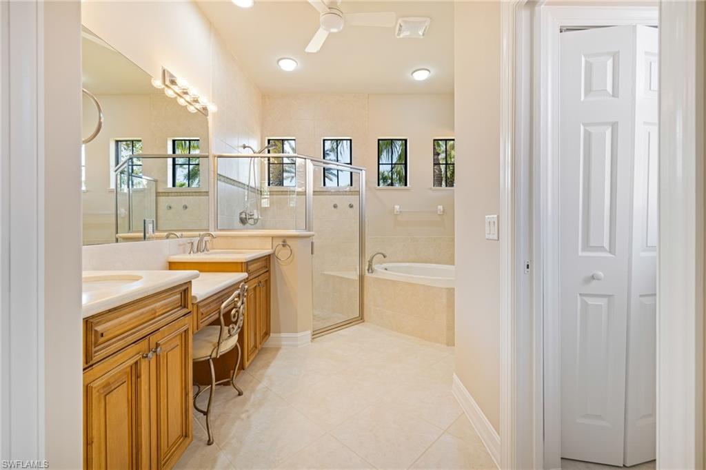 9284 Trieste Dr Property Photo 14
