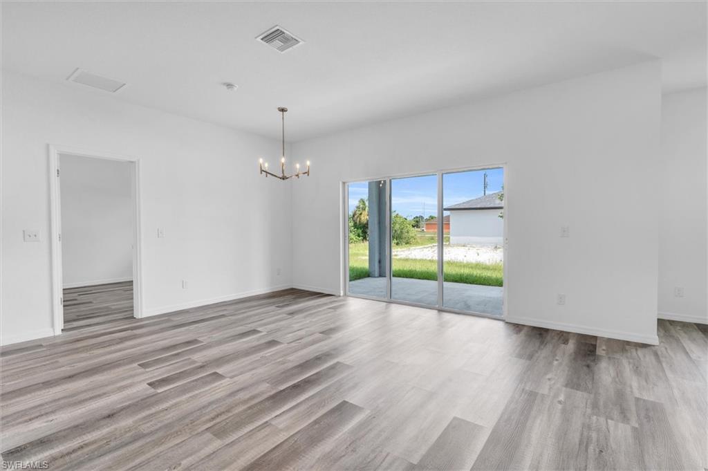 422 Ne 20th Ter Property Photo 10