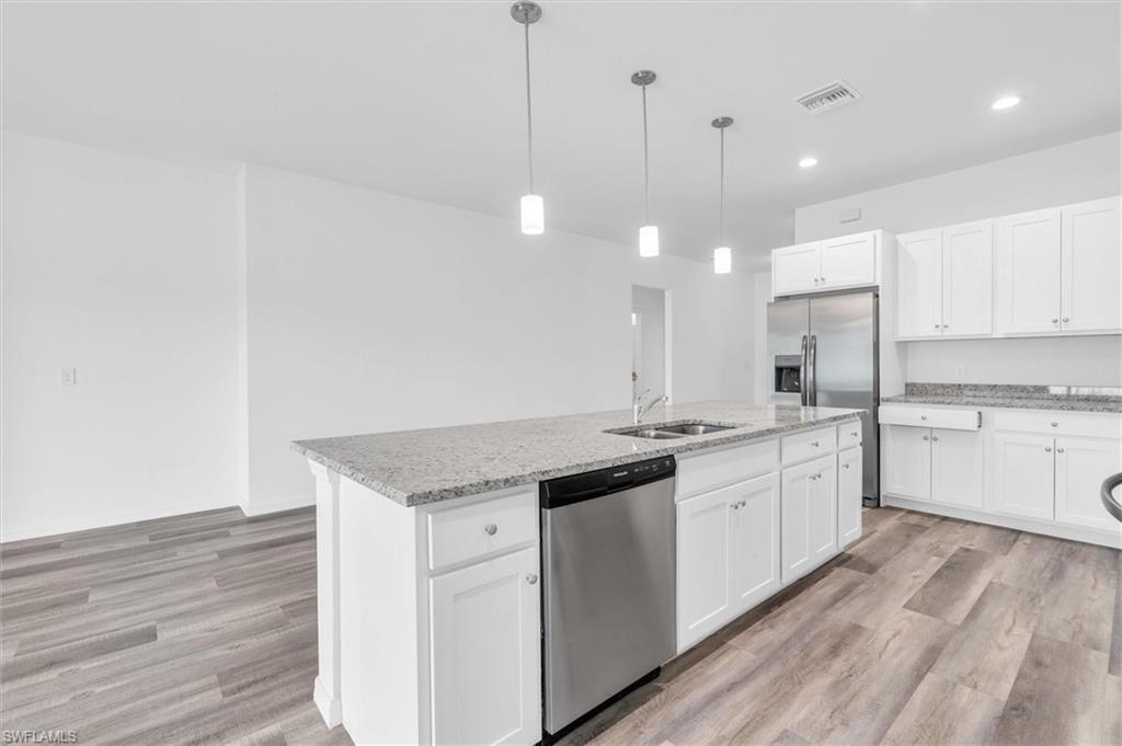 422 Ne 20th Ter Property Photo 16