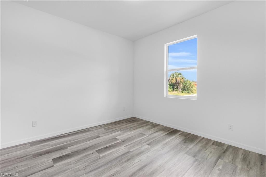 422 Ne 20th Ter Property Photo 17