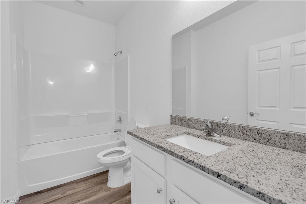 422 Ne 20th Ter Property Photo 25