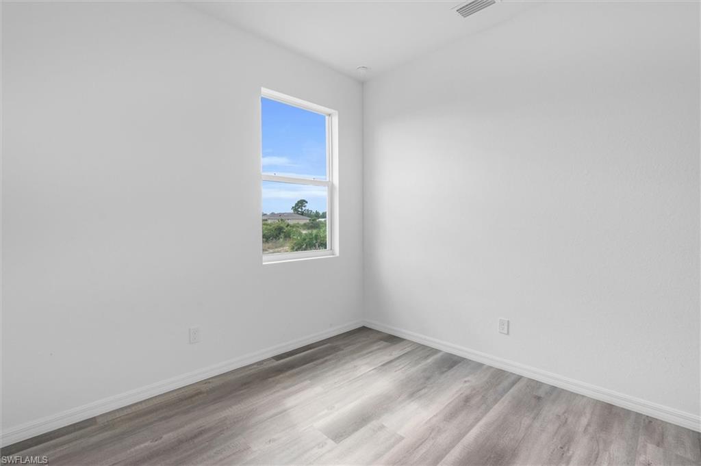422 Ne 20th Ter Property Photo 29