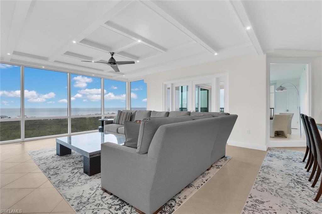 7515 Pelican Bay Blvd # 17d Property Photo 3