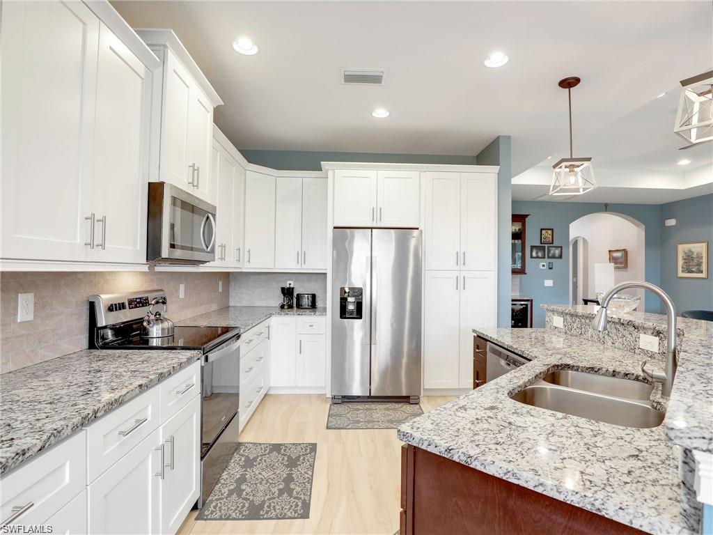 8717 Banyan Bay Blvd Property Photo 11