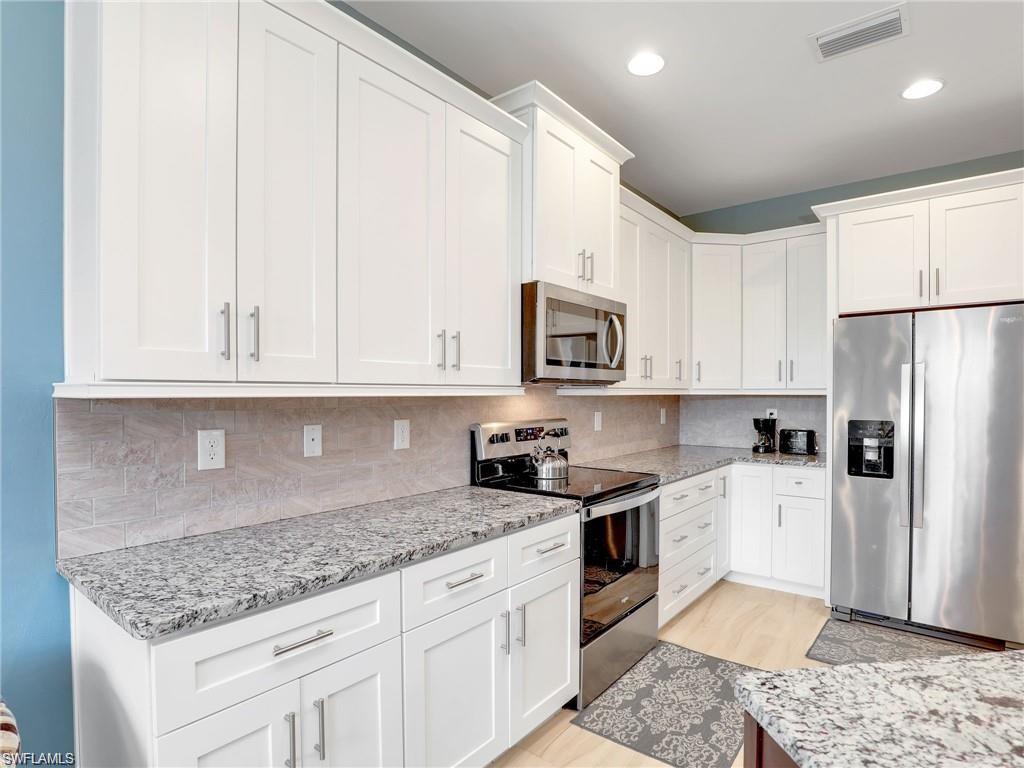 8717 Banyan Bay Blvd Property Photo 13