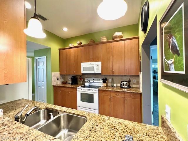 3893 Cape Cole Blvd Property Photo 17